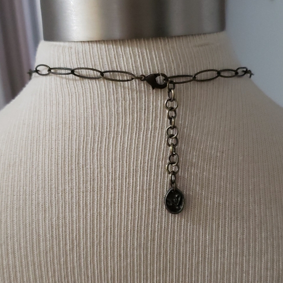 Green blue tone polished stone necklace - Picture 3 of 4